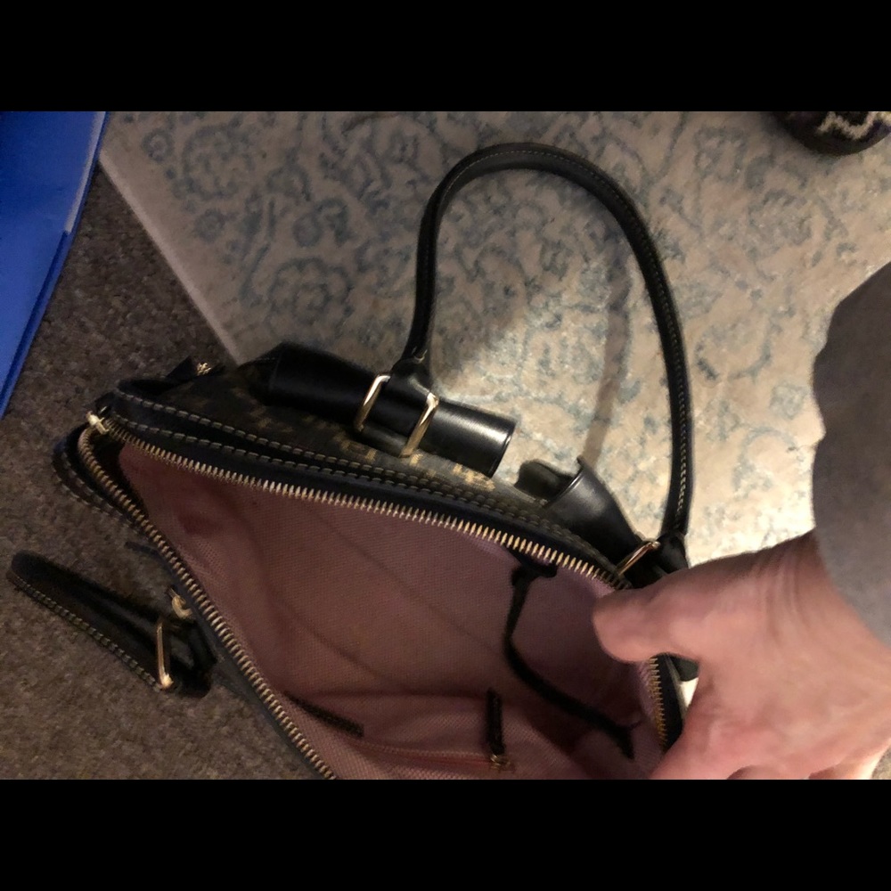 Dooney & Bourke double pocket purse, genuine - Picture 2 of 3